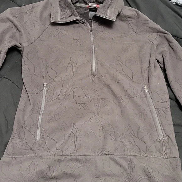 Large The North Face 1/2 Zip Pullover - Picture 9 of 9